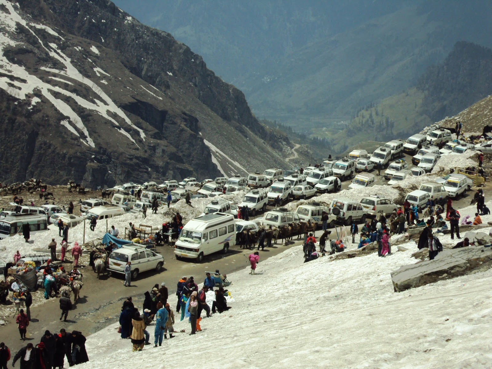 Atal Tunnel Traffic